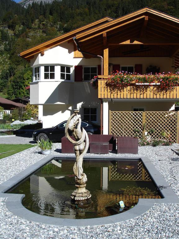 Haus Telisia Apartamento Klosterle am Arlberg Exterior foto